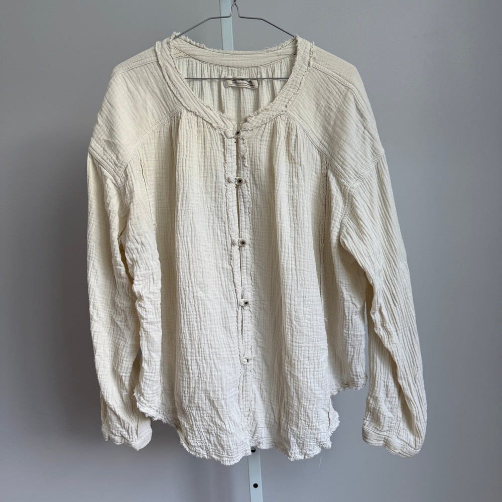 We The Free sz M Cream Gauze Button Up Top Boho Lagenlook Relaxed Fit
